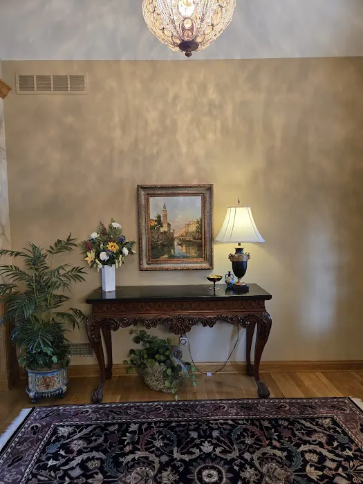 Laura's Interiors Picture 9