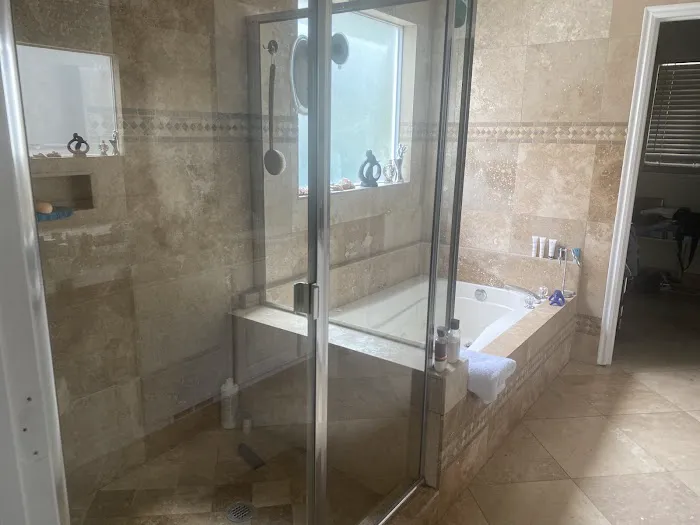 West Coast Refinishing Tub LLC Picture 6