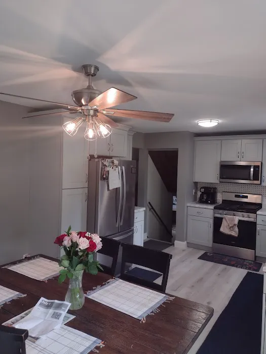 Service Doctor Remodeling and Refinishing Design Studio Picture 2