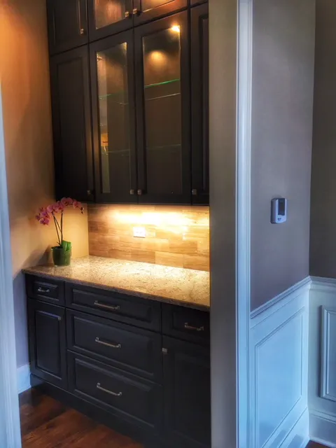 D'Andrea Custom Cabinetry Picture 4