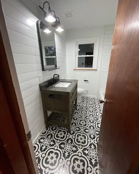 Silva's Remodeling Picture 1