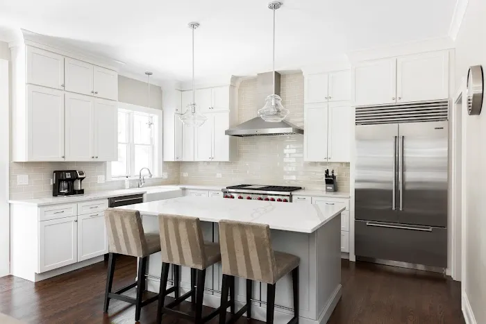 Chicago Cabinet Co Picture 1
