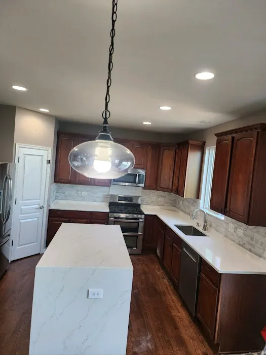Portillo's Granite and Cabinets Picture 2