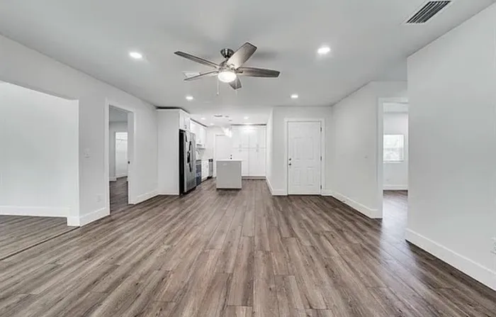 Refresh Custom Homes Picture 7