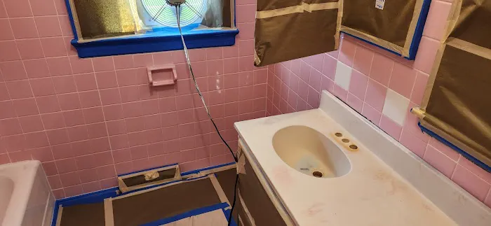 Duraspray Bathtub & Tile Refinishing Picture 3