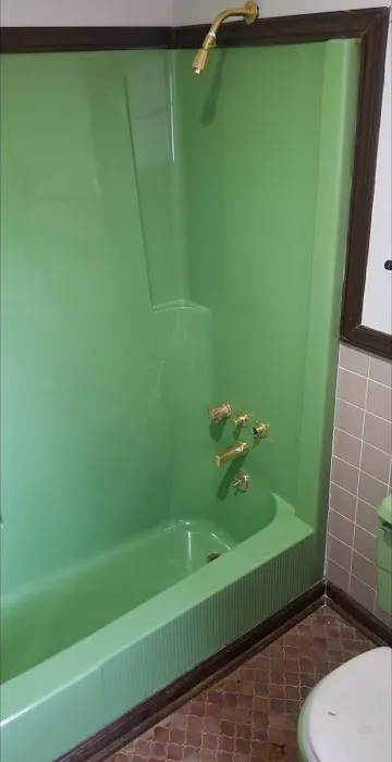 Duraspray Bathtub & Tile Refinishing Picture 6