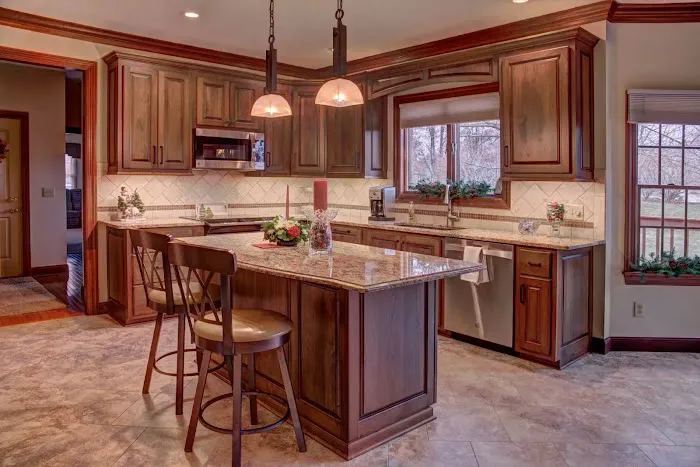 Classic Cabinets & Remodeling Picture 1