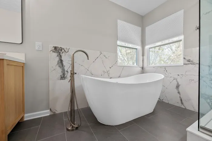 Fast Bath Makeover Picture 10