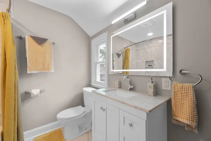 Fast Bath Makeover Picture 2