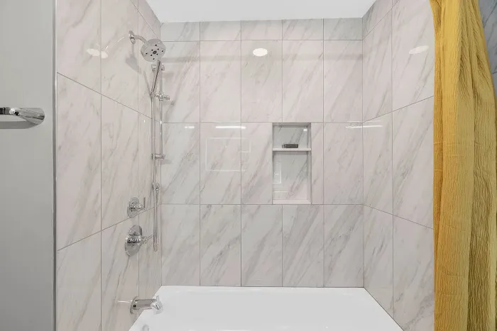 Fast Bath Makeover Picture 3