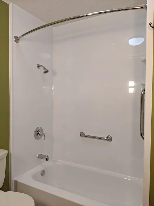 Bath Fitter Picture 1