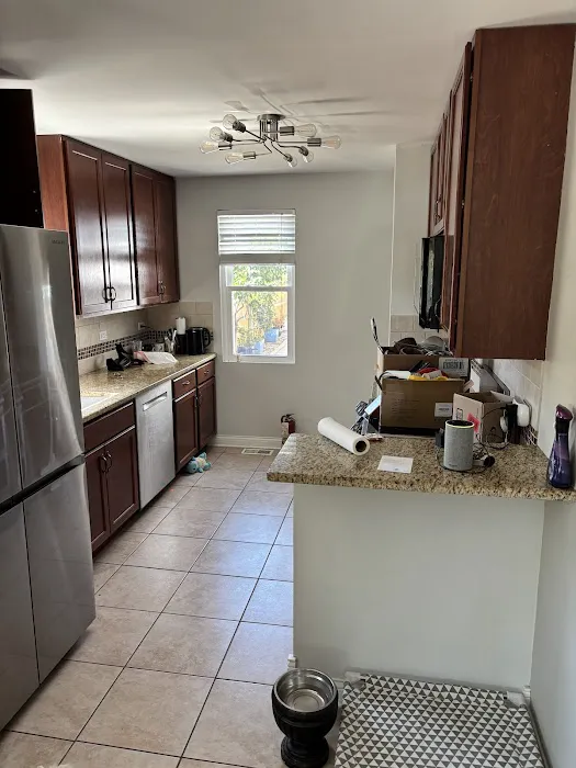 Modern Kitchens USA Picture 1