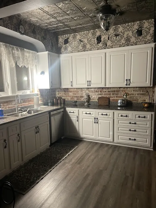 Modern Kitchens USA Picture 8