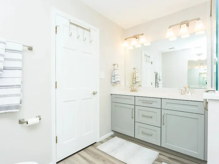 S-Line Bathroom Remodeling & Tile Picture 8