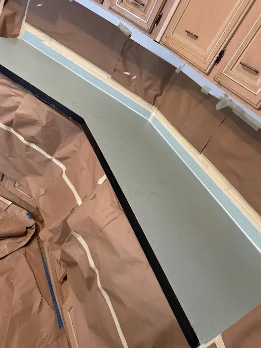 MF Bathtub Refinishing & Painting Picture 1