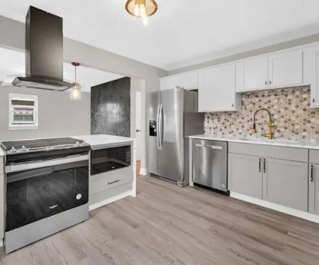 Reyes Construction LLC