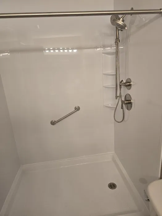 Bath Fitter Picture 10