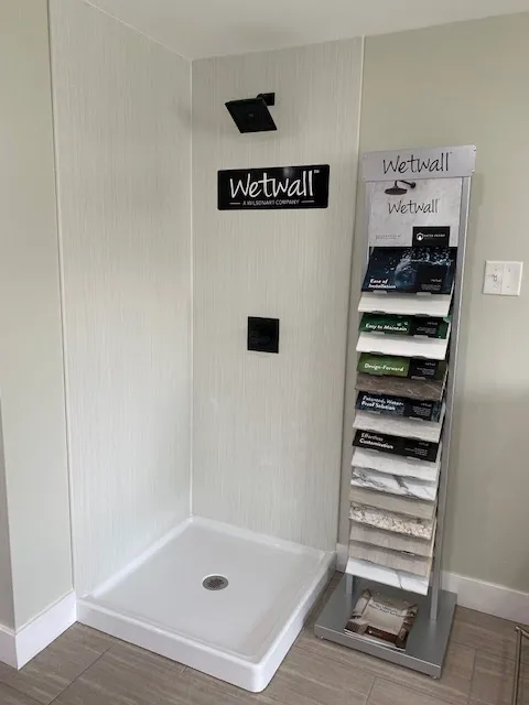 Level 1 Kitchen & Bath Picture 3