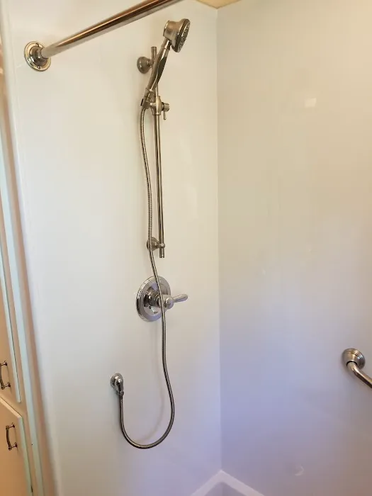 Bath Fitter Picture 9