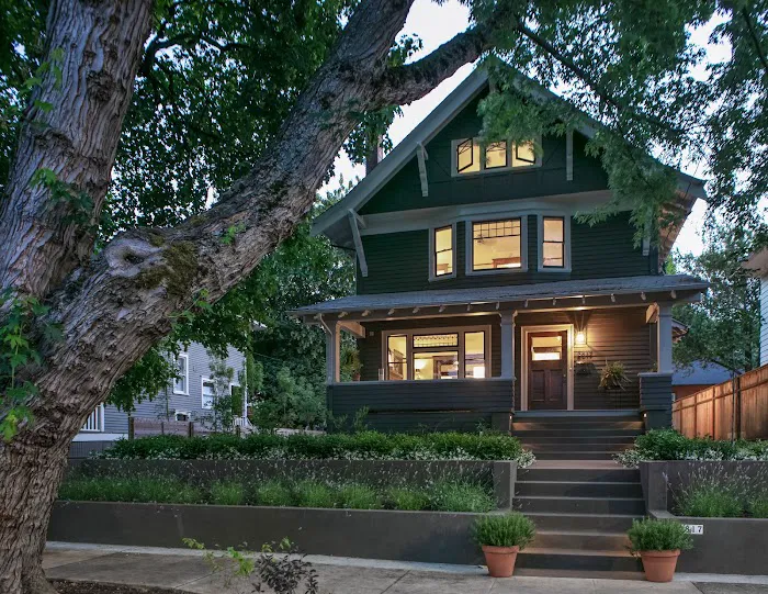 Craftsman Design and Renovation Picture 1