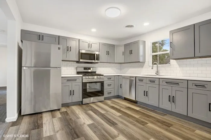 Jason Hendron Construction, LLC. Cabinet & Countertop Sales Picture 4