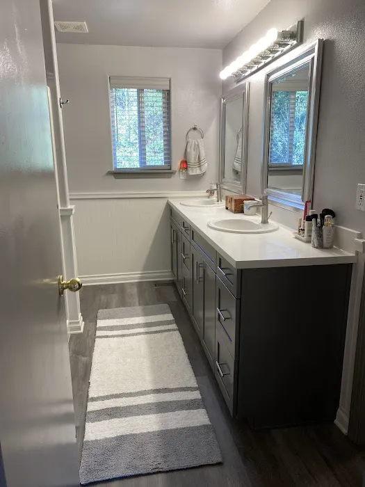 NW Tub & Shower Picture 6