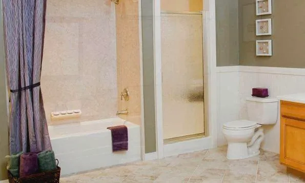 NW Tub & Shower Picture 4