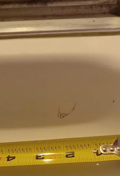 Estes Bathtub & Window Repair Picture 1