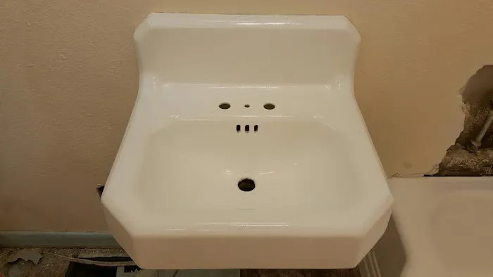 WEST COAST TUB REPAIR INC Picture 3