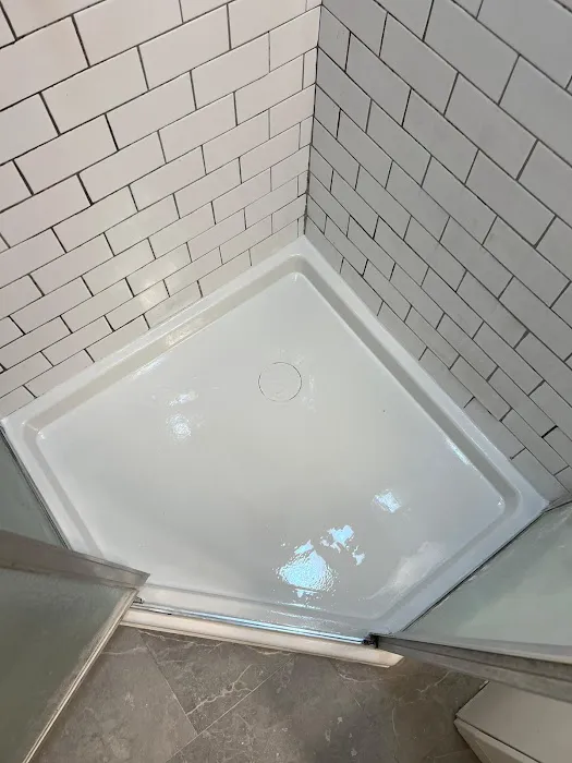 GS Reno Innovation LLC & Duck Shower. Picture 5