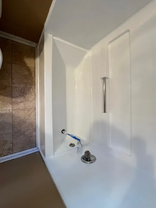 GS Reno Innovation LLC & Duck Shower. Picture 9