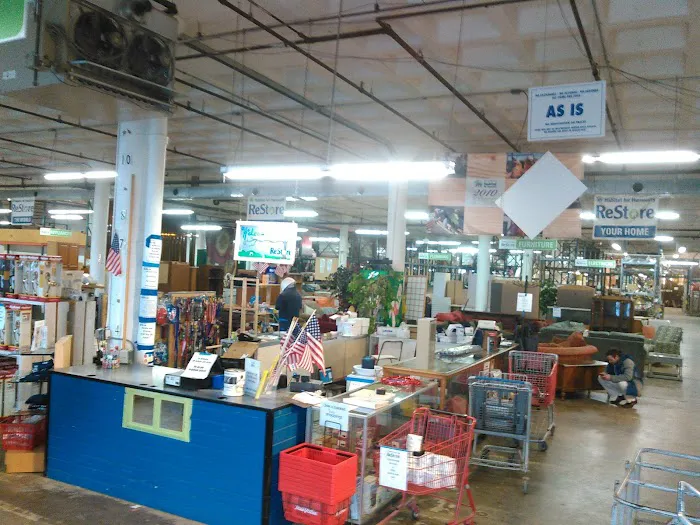 Habitat for Humanity ReStore Elgin Picture 10