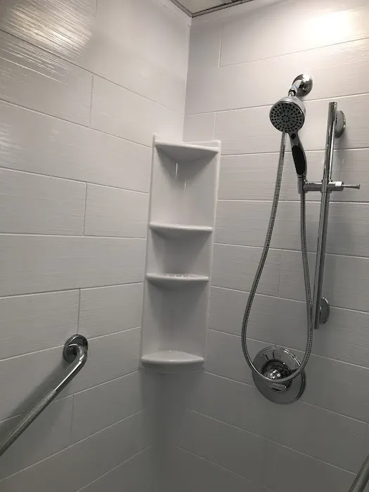 Bath Fitter Picture 4