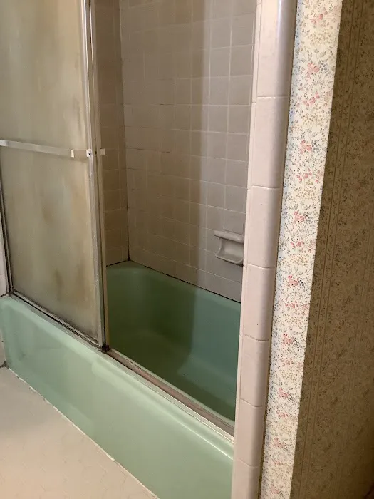 Bathroom Magic Refinishing Picture 3