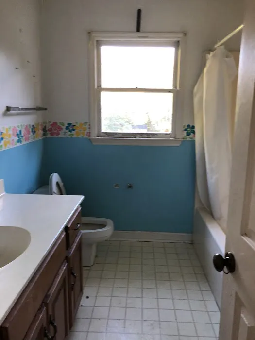 Rightway Resurfacing countertop and bathtub Charlotte Picture 3