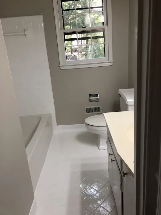Rightway Resurfacing countertop and bathtub Charlotte Picture 2