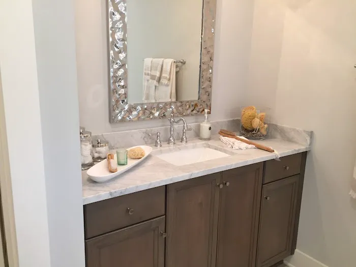 Rightway Resurfacing countertop and bathtub Charlotte Picture 5