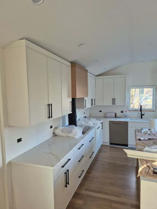 HTW CABINETS AND WOODWORKING CO. INC Picture 9