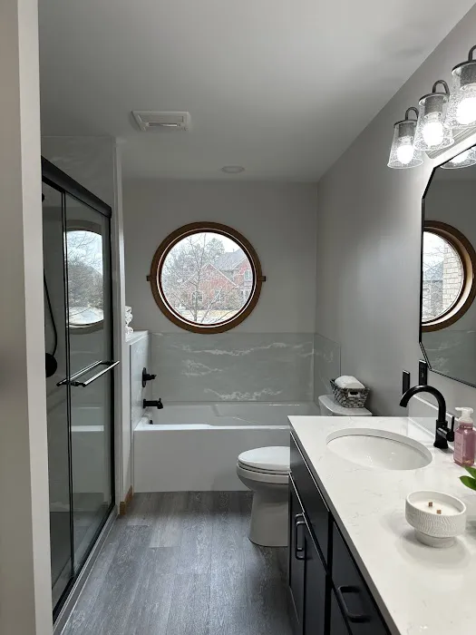Lori K Bath - Showroom Picture 6