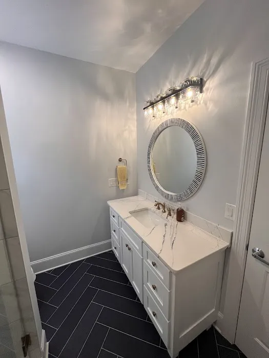 Nicholas Tile & Bath Picture 7