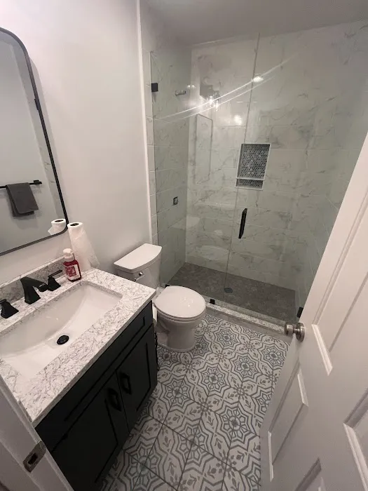 Nicholas Tile & Bath Picture 8