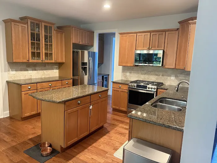 Mansion Interiors Cabinet Refinishing Picture 7