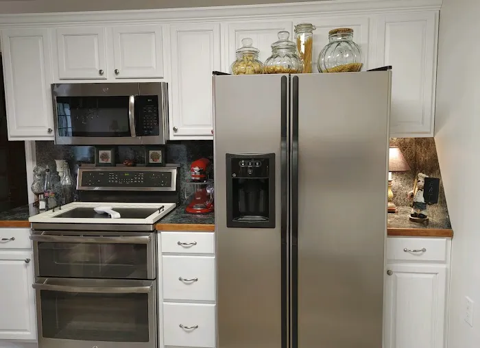 SprayMasters Cabinet Refinishing and Painting Picture 6