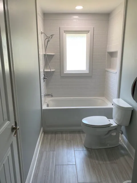 Parthenon Shower and Bath Picture 4