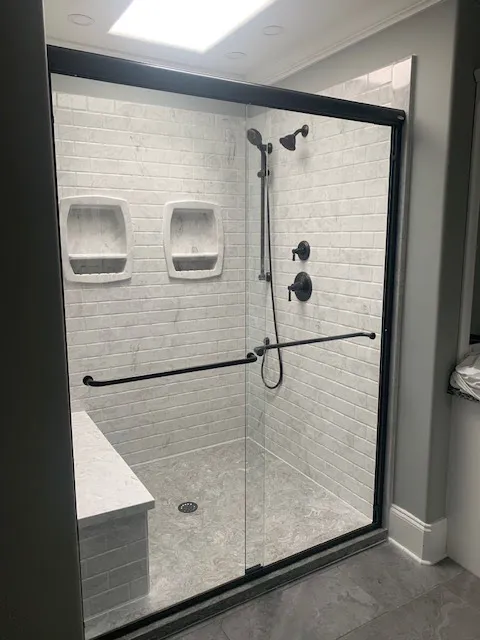 Parthenon Shower and Bath Picture 5