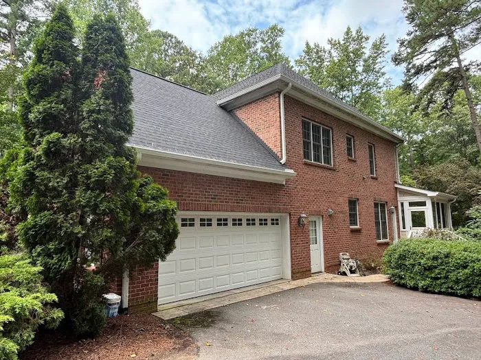 MJ's Roofing & Remodeling Picture 3