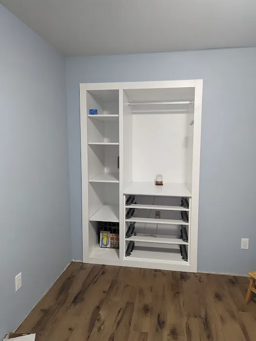 JR's Custom Cabinets Picture 1