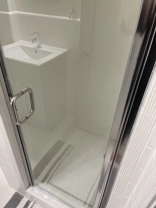 Nice Tub & Tile Refinishing Picture 2