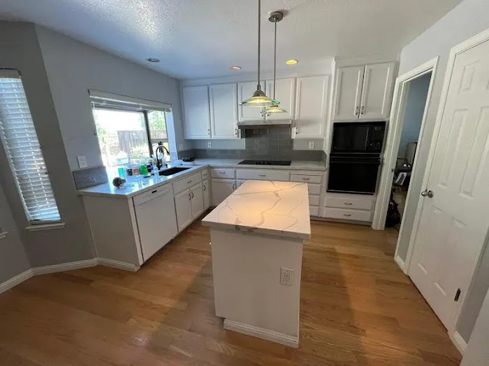 AM General Contractor Picture 9