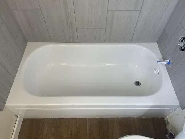 Bathtub and Shower Refinishing Company Picture 4